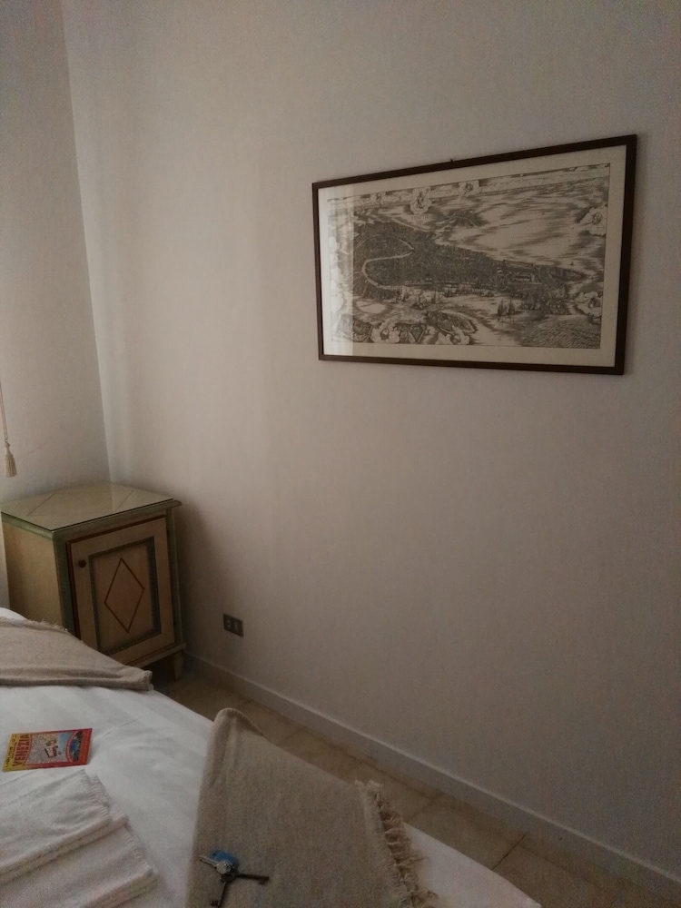Double or Twin Room, Private Bathroom (External) photo 2