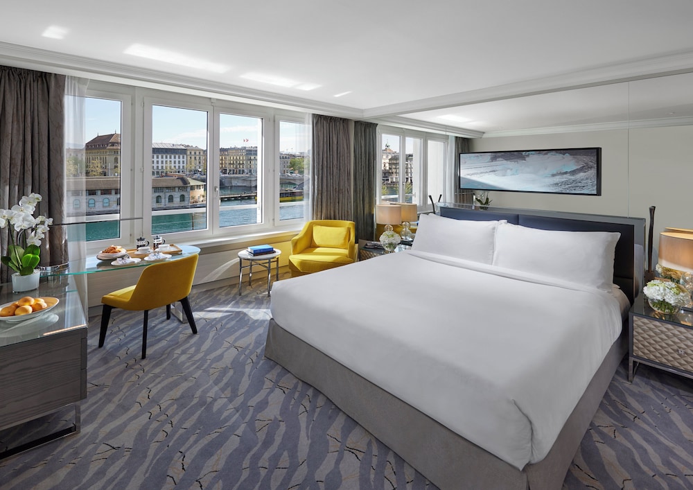 Available room