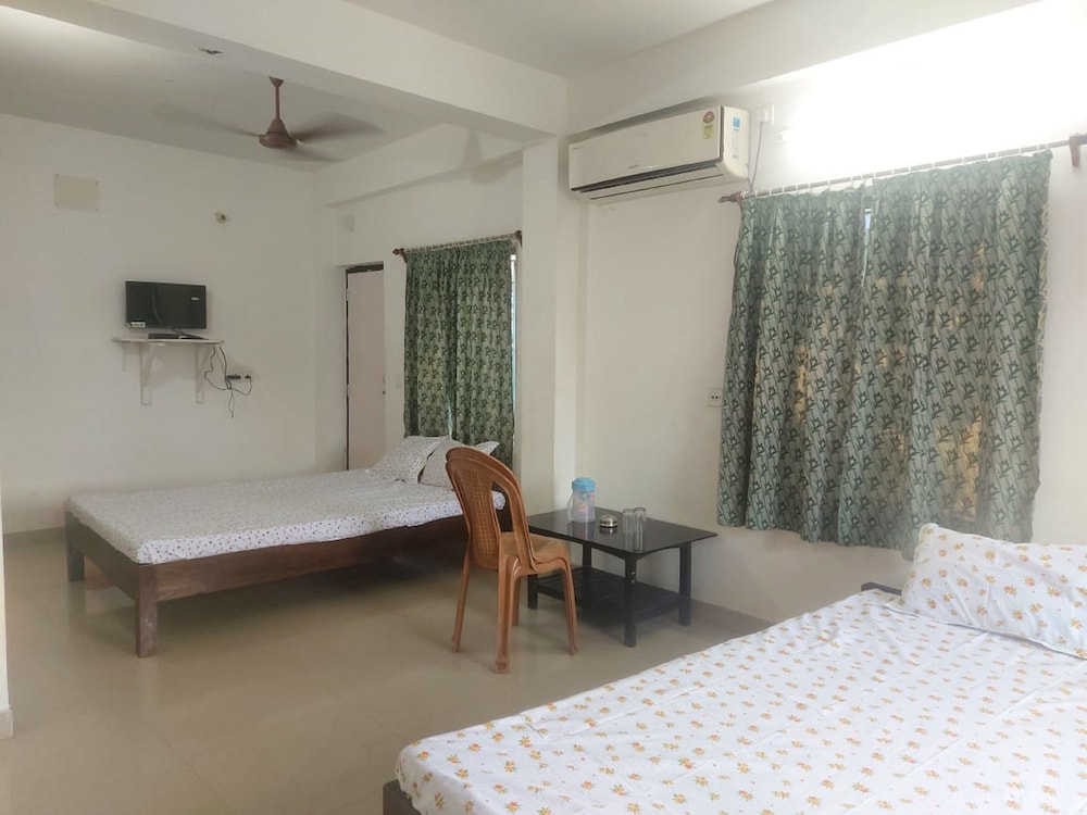 Deluxe Quadruple Room - Photo 5