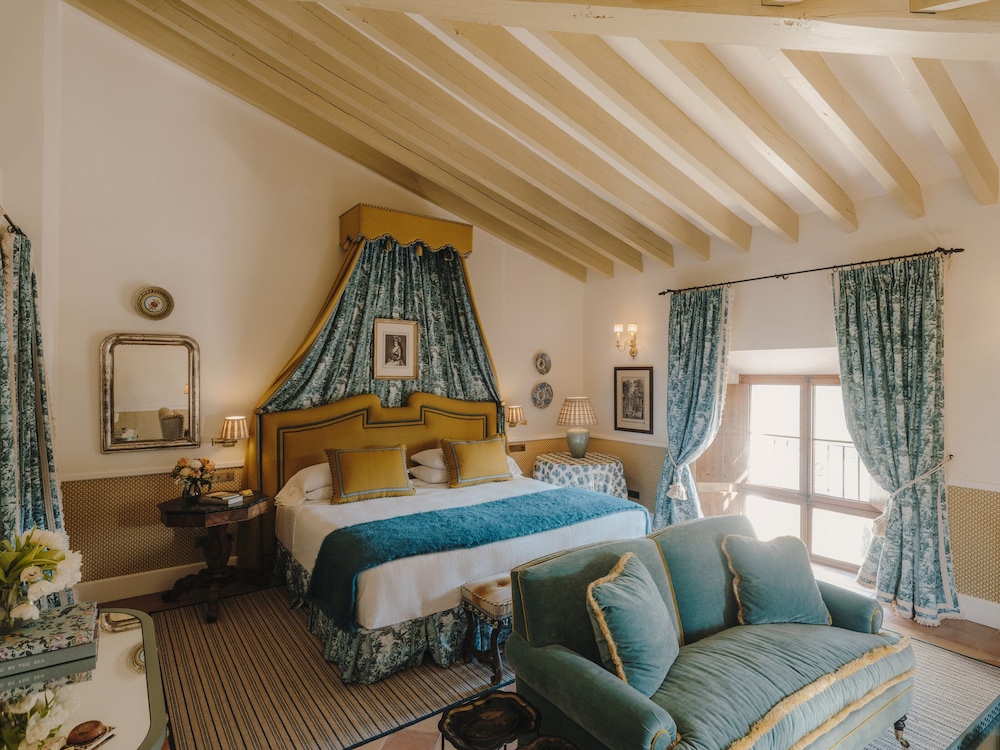 Junior Room, 2 Bedrooms (Galilea)