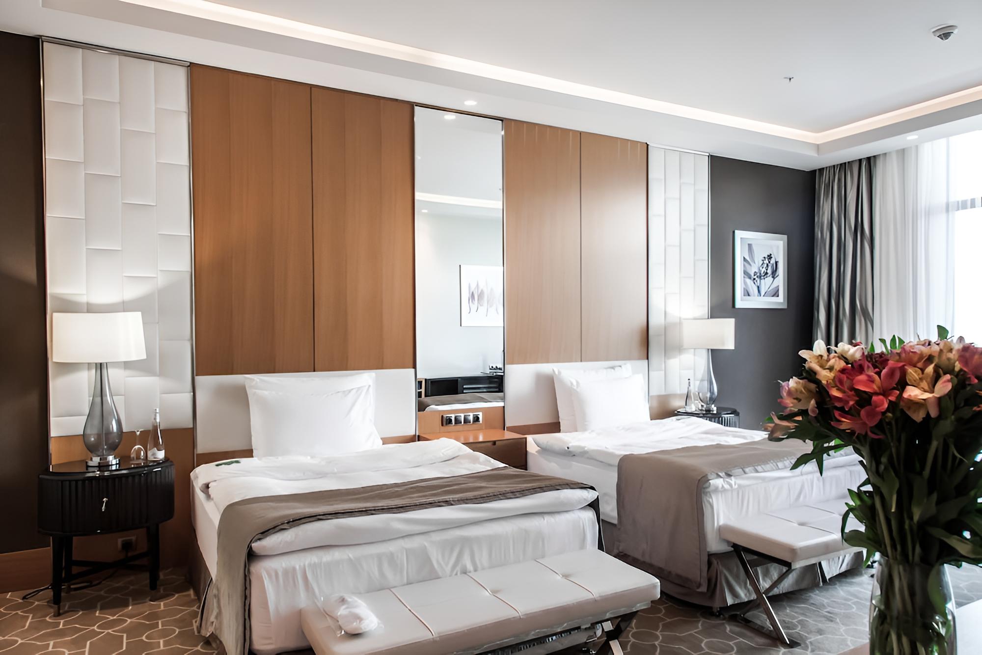 Superior Twin Room, 2 Twin Beds, City View photo 3
