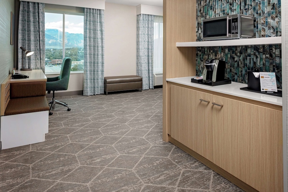 Suite, 1 Bedroom - Photo 3