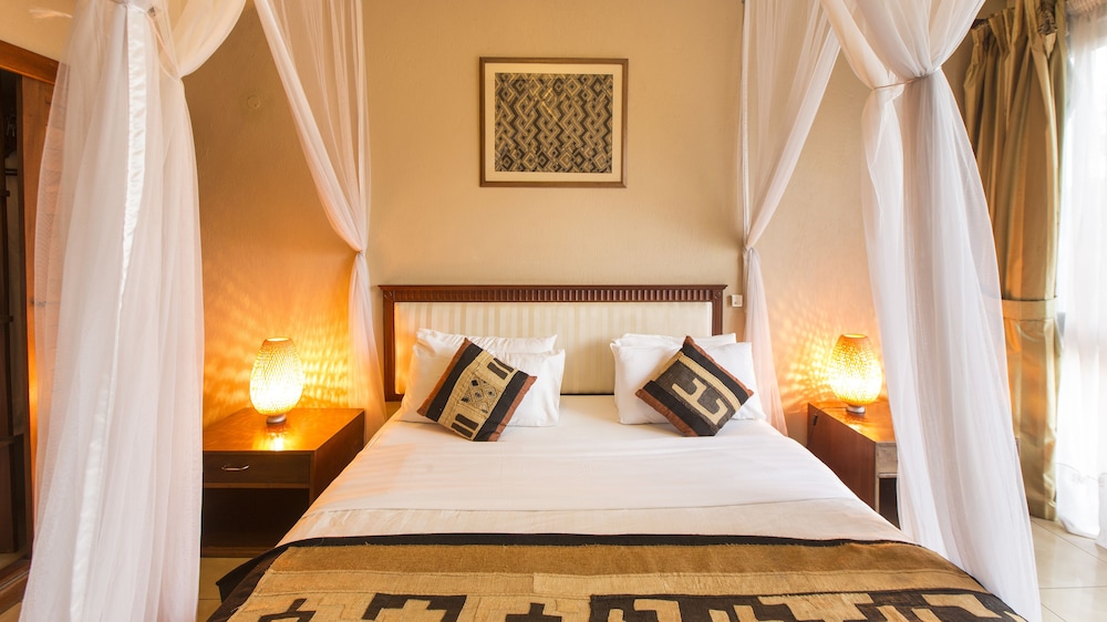 Deluxe Room - Photo 6