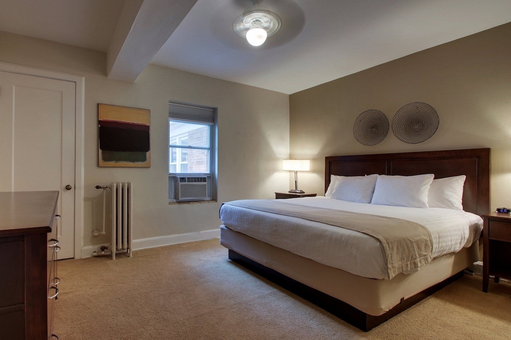 Deluxe Suite, 1 Bedroom, Lake View