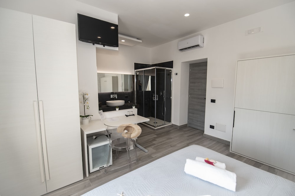 Classic Quadruple Room