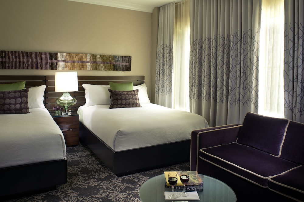 Premium Room, 2 Queen Beds (Street View) photo 1