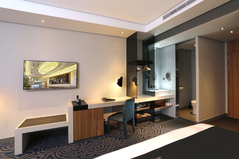 Premier Family Room (180x200) photo 2