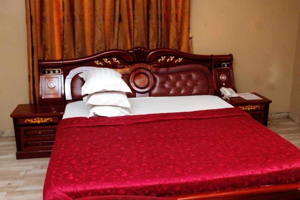 Presidential Suite