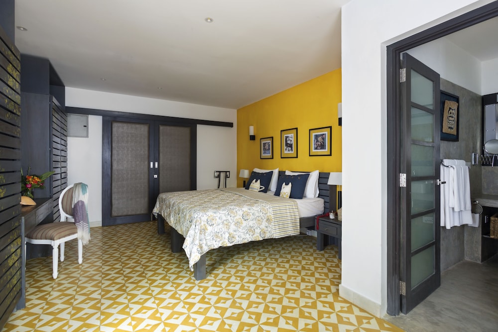 Room (OTP Standard Room without Ocean View) photo 1