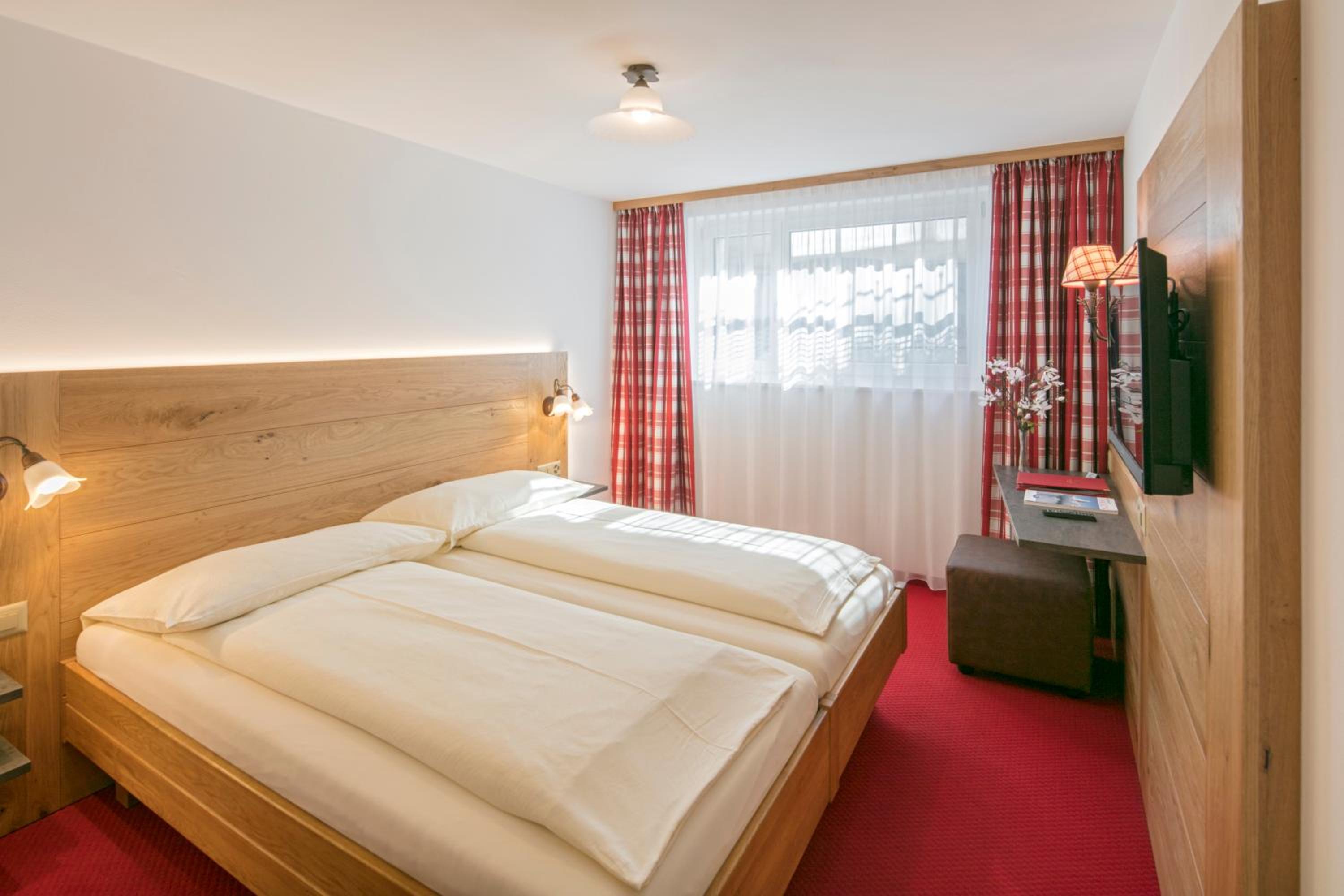 Budget Twin Room - Photo 1