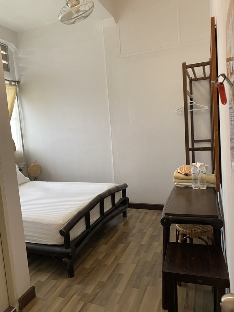 Fanned Double With Private Bathroom