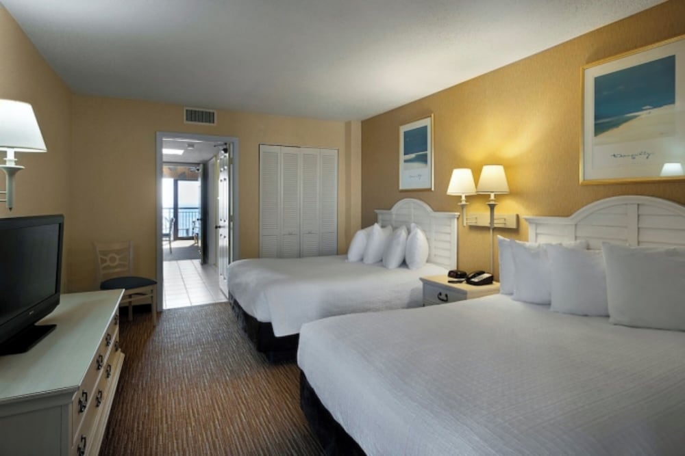 Paradise Oceanfront Standard One Bedroom Queen Suite - Photo 1