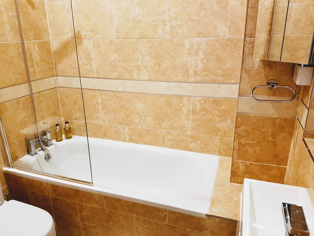 Comfort Studio, Ensuite (With Fully Fitted Kitchen) photo 2