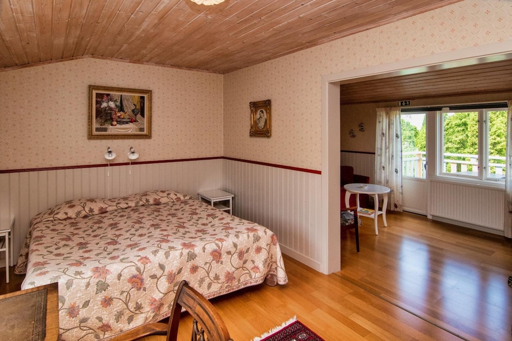 Double Room, 2 Twin Beds, Balcony photo 3