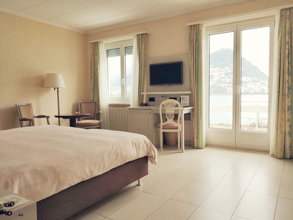 Junior Suite with Balcony