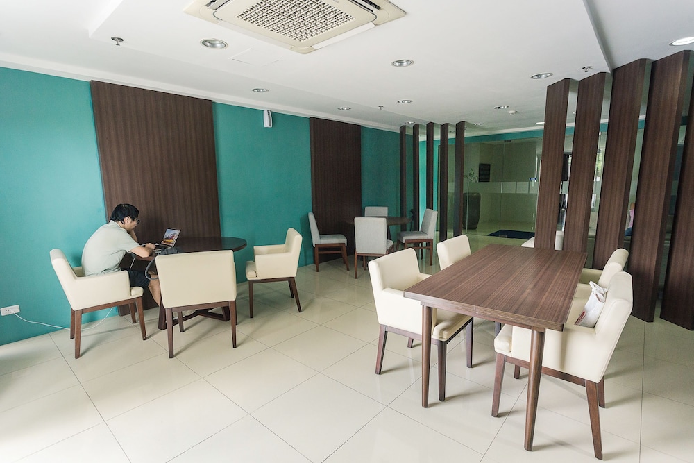 Deluxe Apartment, 1 Bedroom, City View photo 2