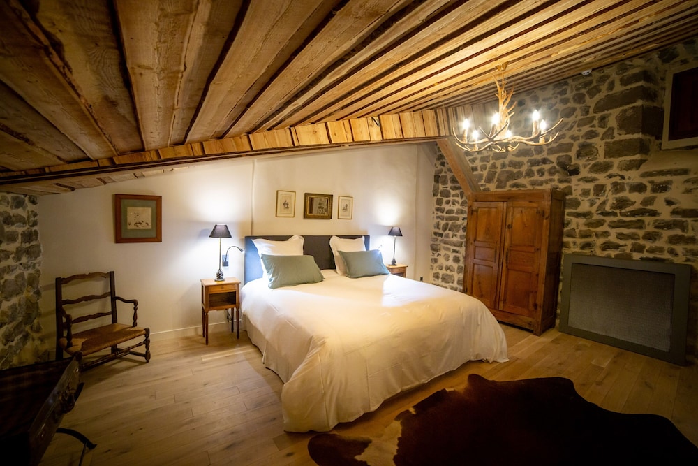 Double Room (Chevalier de Goudet)