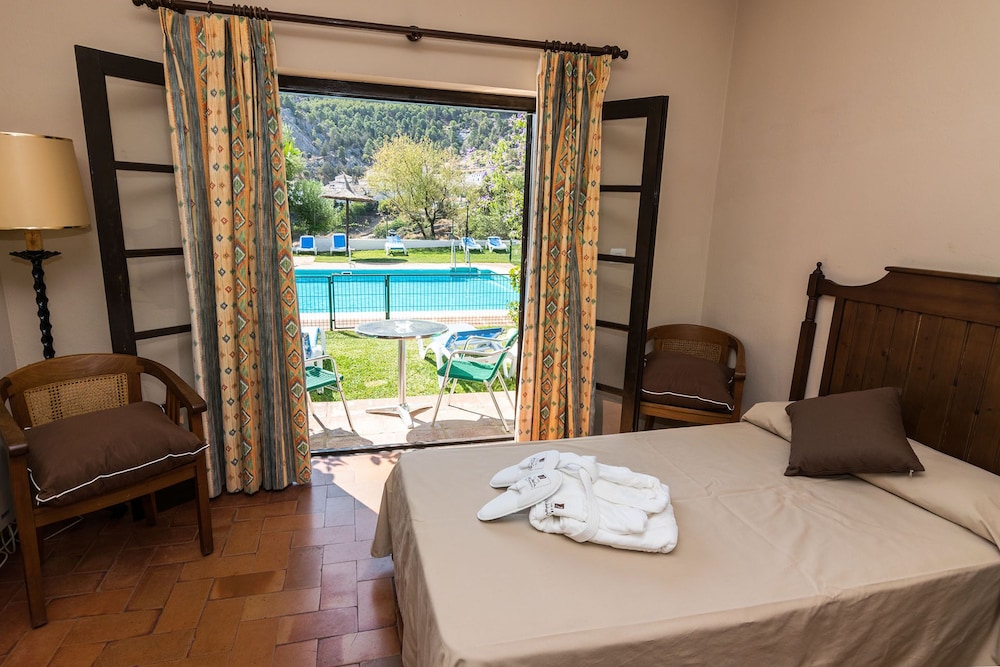 Double Room with Terrace and Garden photo 3