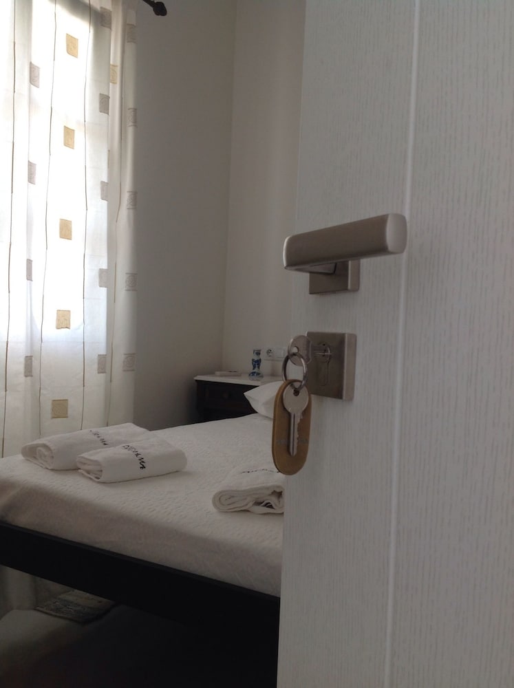 Economy Room photo 2