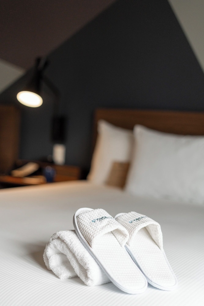 Superior Room, 1 King Bed, Private Bathroom