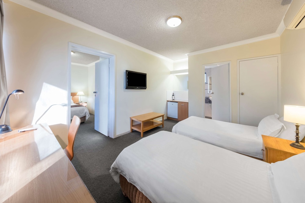 Family Suite, 2 Bedrooms, Non Smoking photo 2