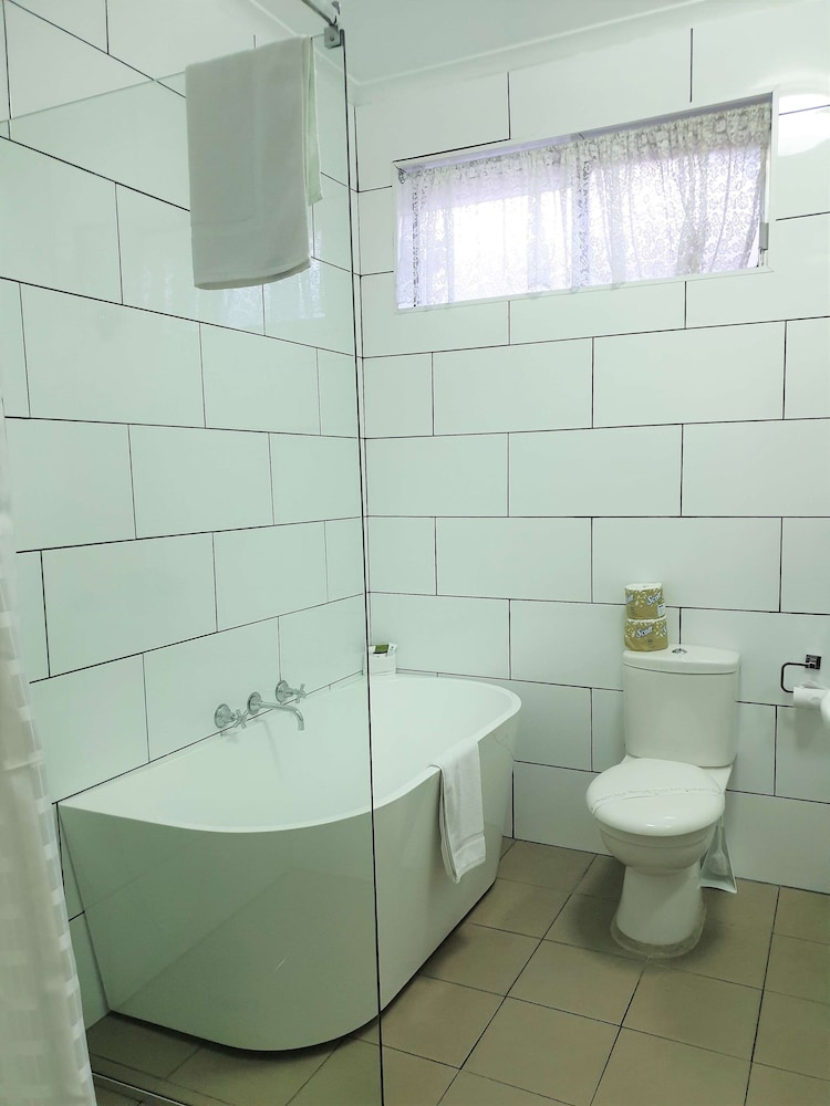 Standard Apartment, Multiple Beds, Non Smoking, Kitchenette (Walk-in Shower) photo 2