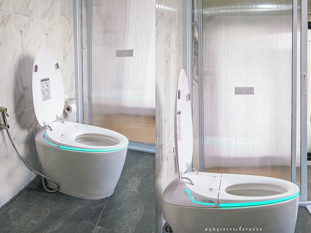 Deluxe Room with Bathtub and Terrace - Photo 17