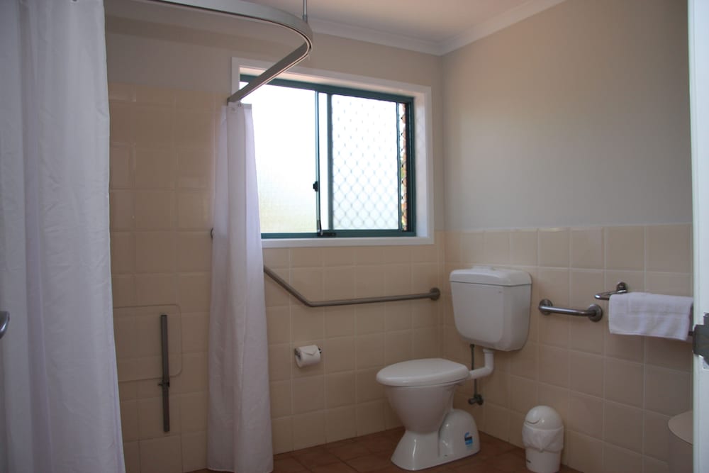 Wheelchair Friendly Two Bedroom Unit photo 3