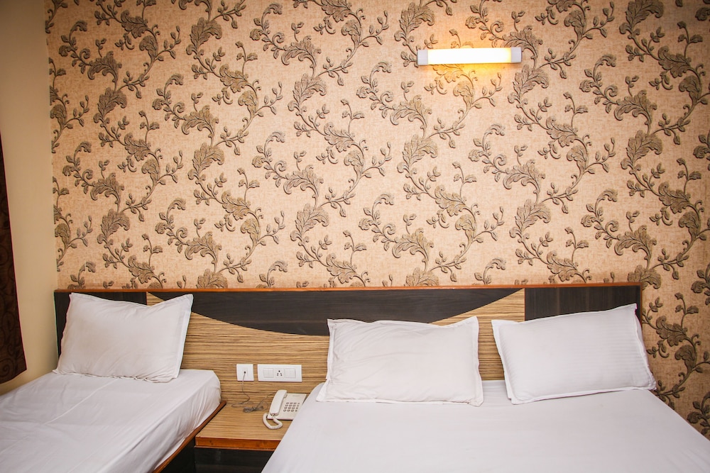 Triple Room, 1 Bedroom photo 3