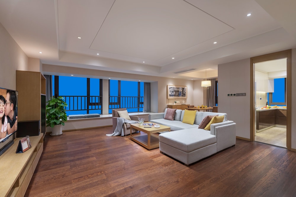 Two-Bedroom Premier Suite photo 3