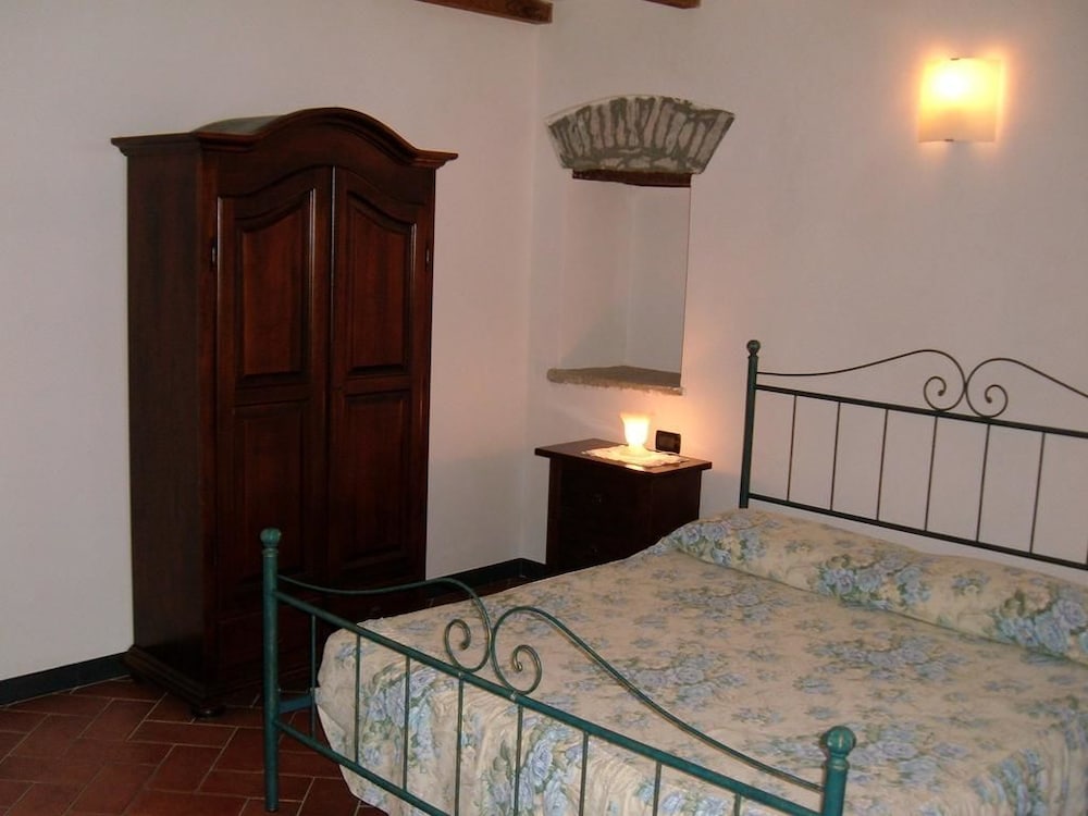 Family Quadruple Room - Photo 13