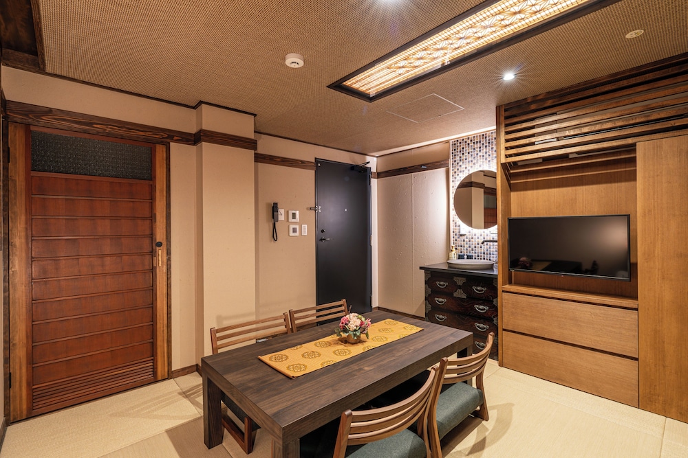 MAIHIME(meal in room)(1 Queen Bed, No Bath, Non-Smoking)