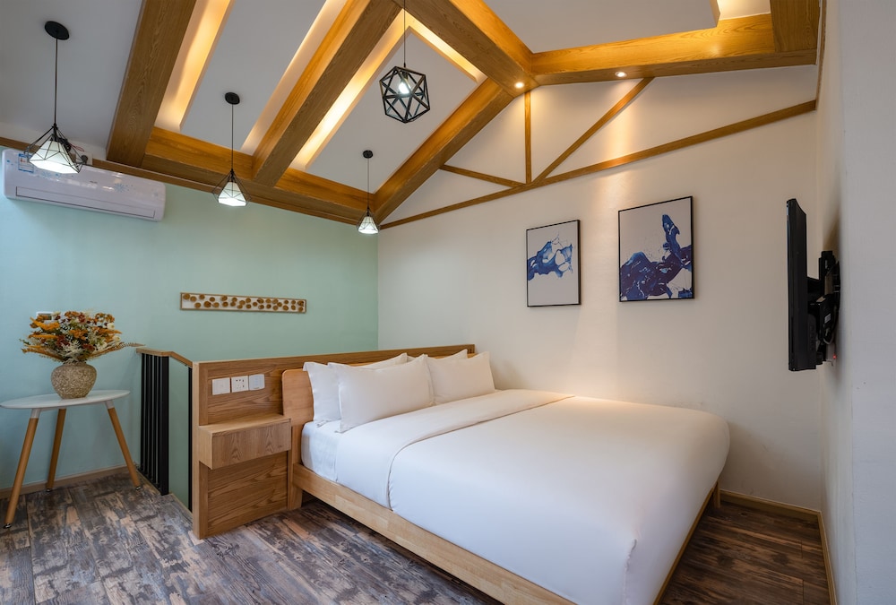 Starry Duplex Suite,Bathtub
