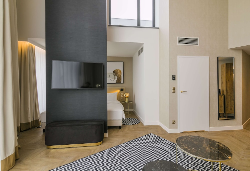 Junior Suite, Balcony - Photo 7
