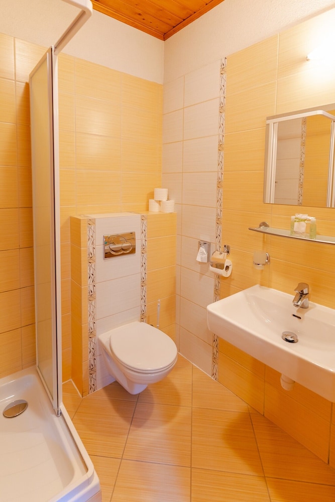 Standard Apartment - Photo 2