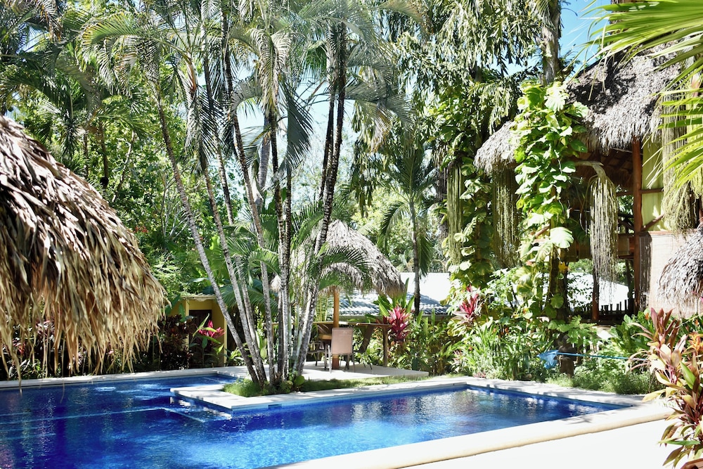Quadruple Room, Pool View photo 3