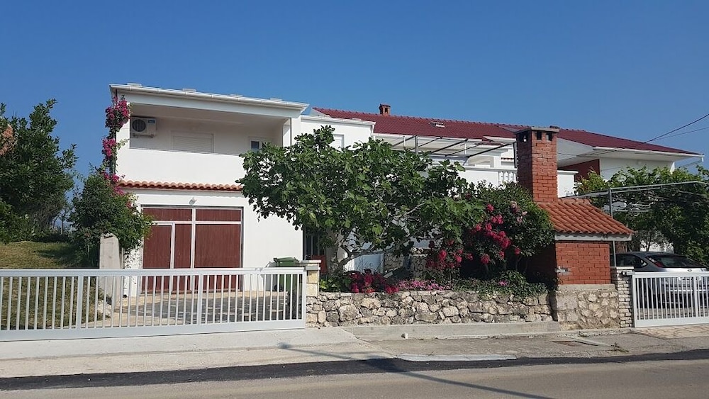 Apartment (Ivo - 0,5 km from sandy beach - A1(2+) photo 1