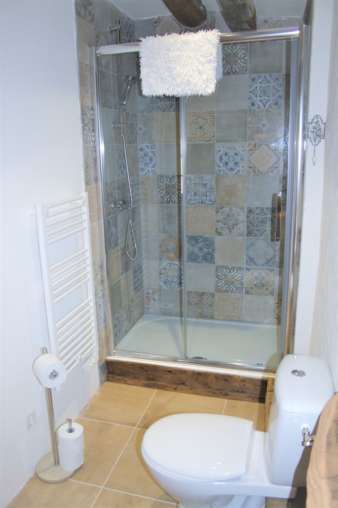 Superior Suite, Ensuite, Courtyard View (Max 2 adults + 2 children) photo 2