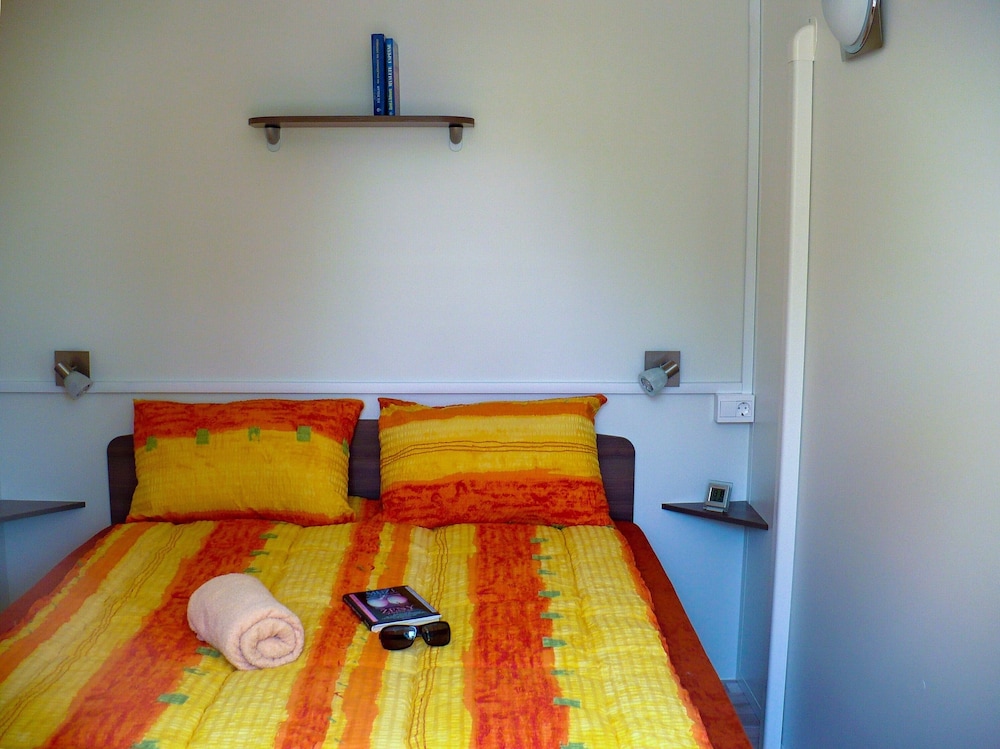 Mobile Home, 2 Bedrooms