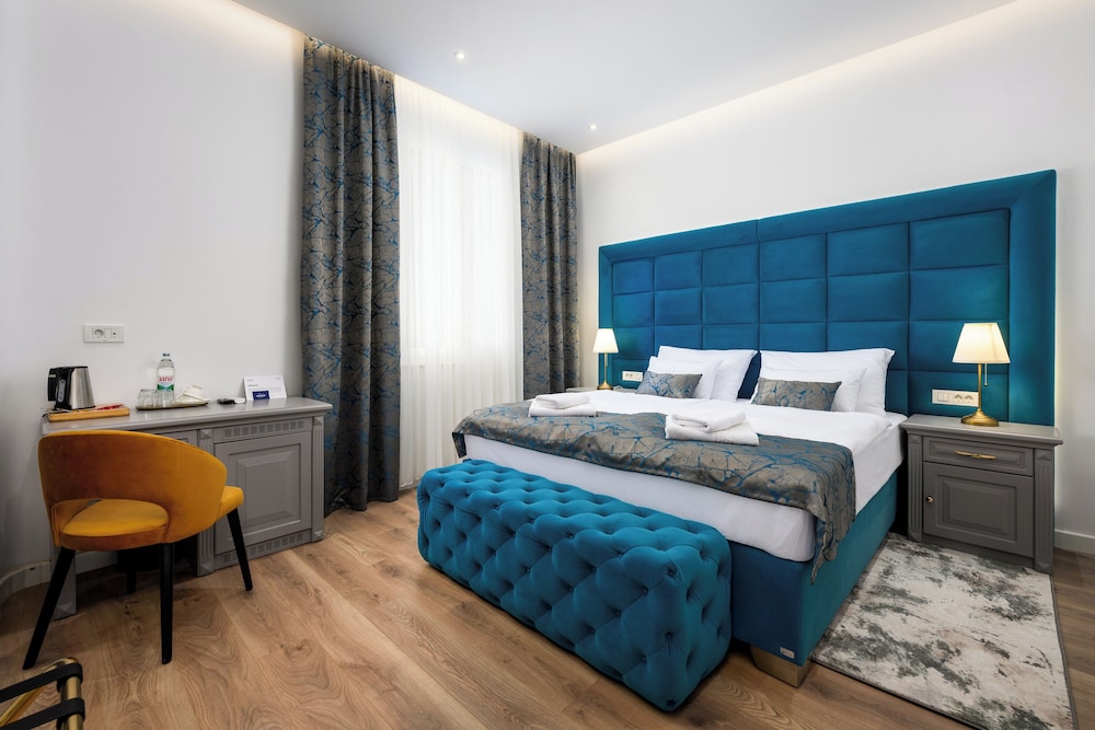Standard Double Room, Park View