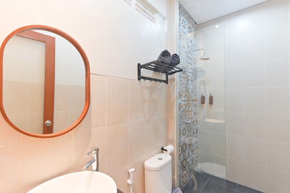 Deluxe Twin Room - Photo 9