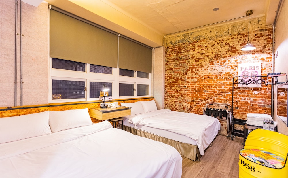 Classic Quadruple Room photo 3