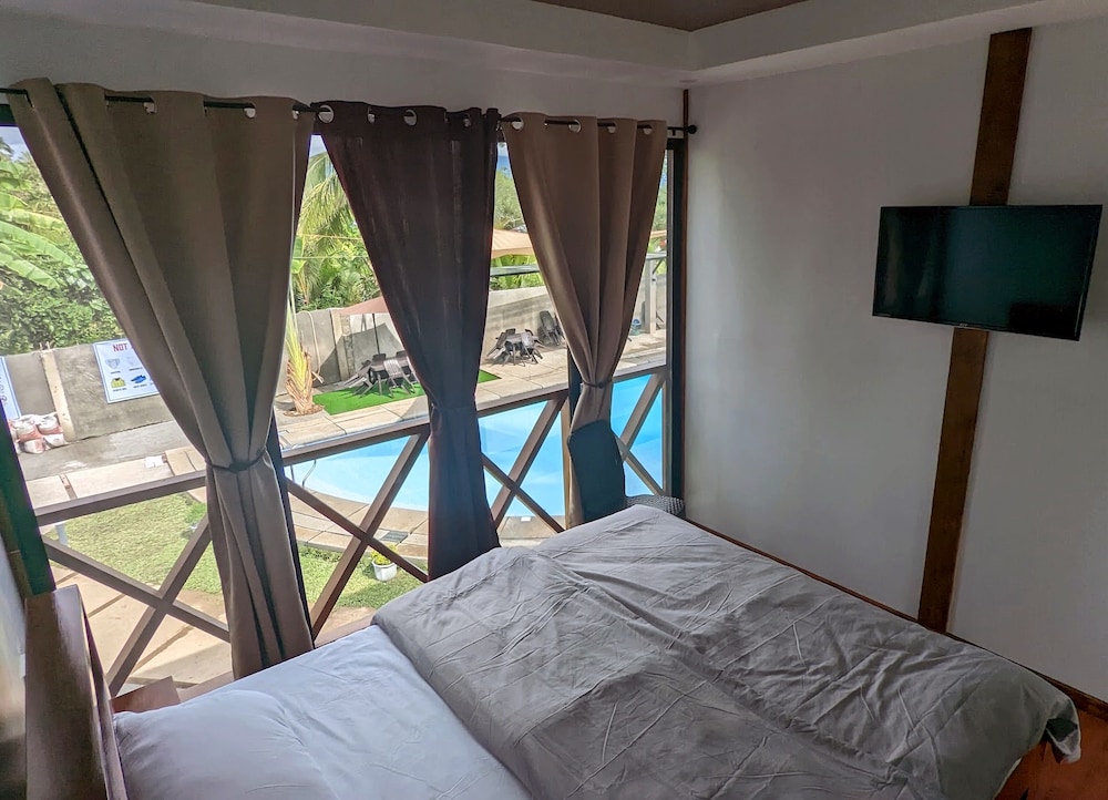 Deluxe Bungalow, 1 Bedroom, Pool Access, Pool View photo 2