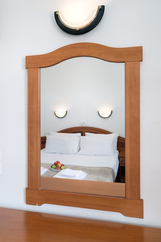 Superior Room, Lake View photo 2