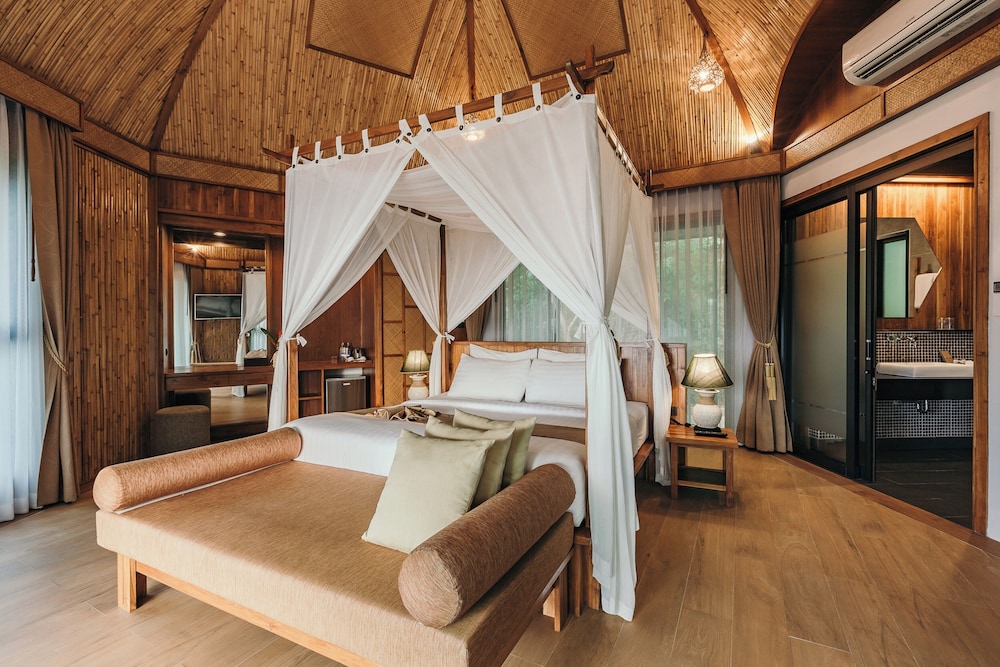 Jacuzzi Villa photo 3