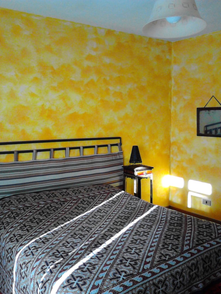 Double Room, 1 Queen Bed photo 1
