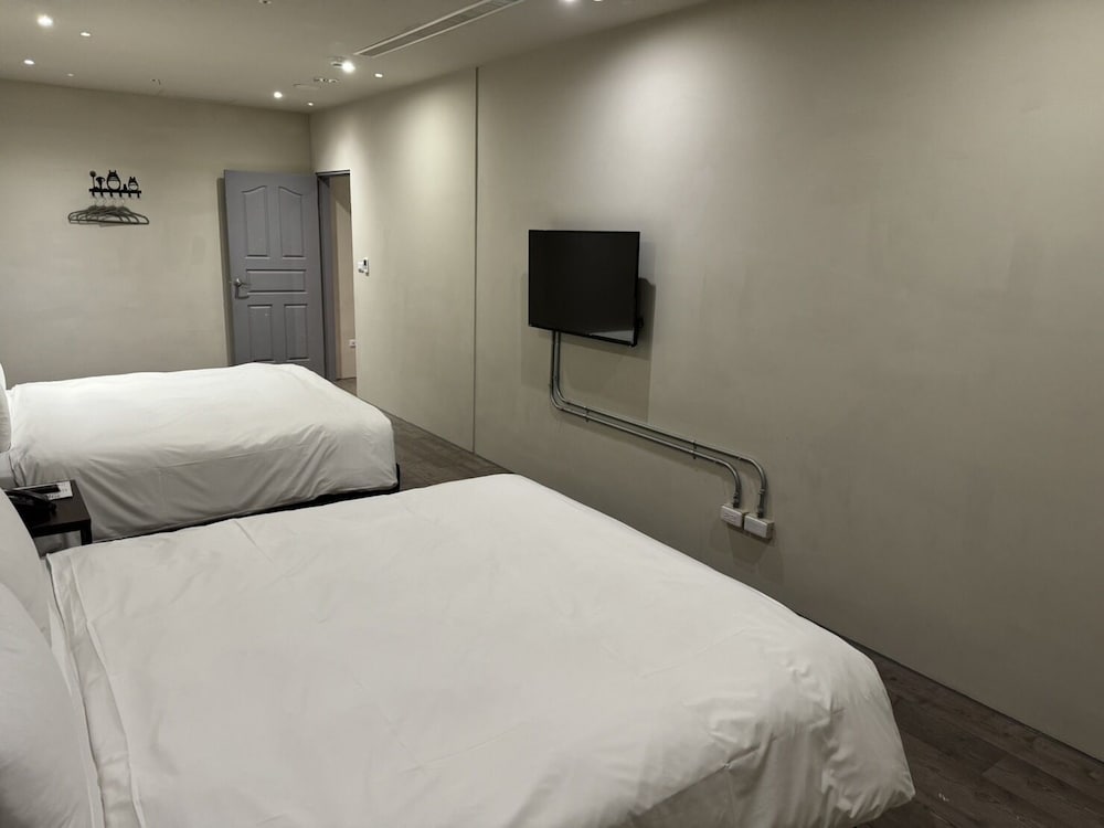 Economy Room, No Windows photo 1