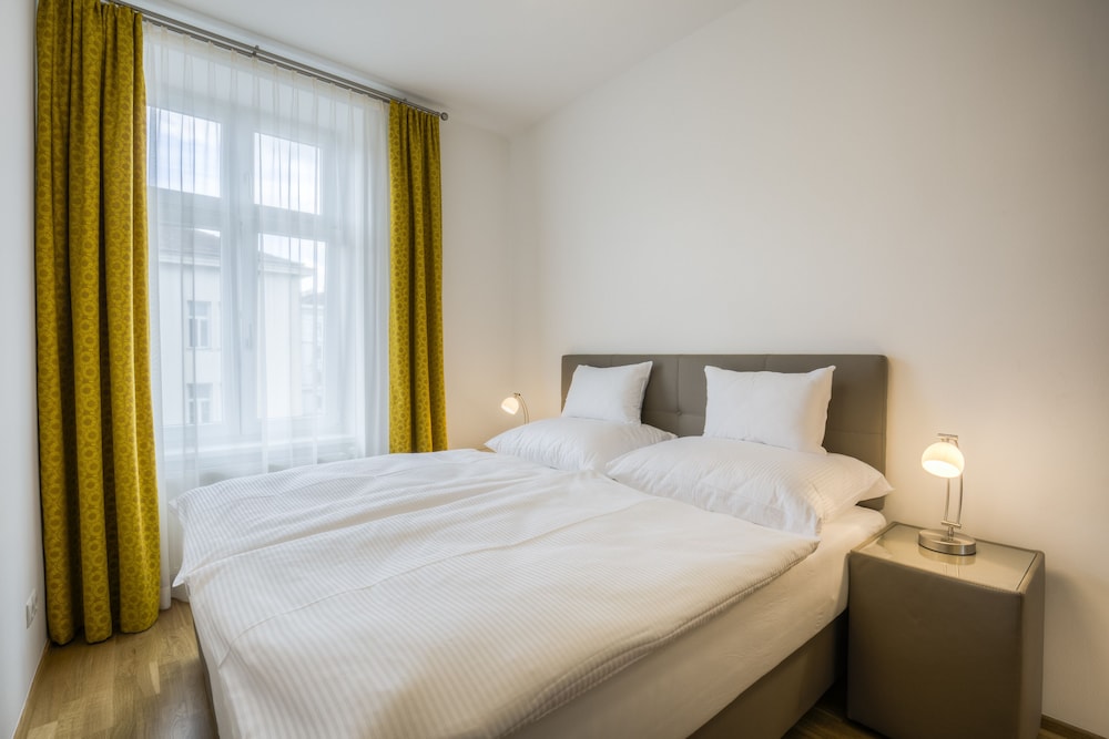 Superior Two Bedroom Apartment