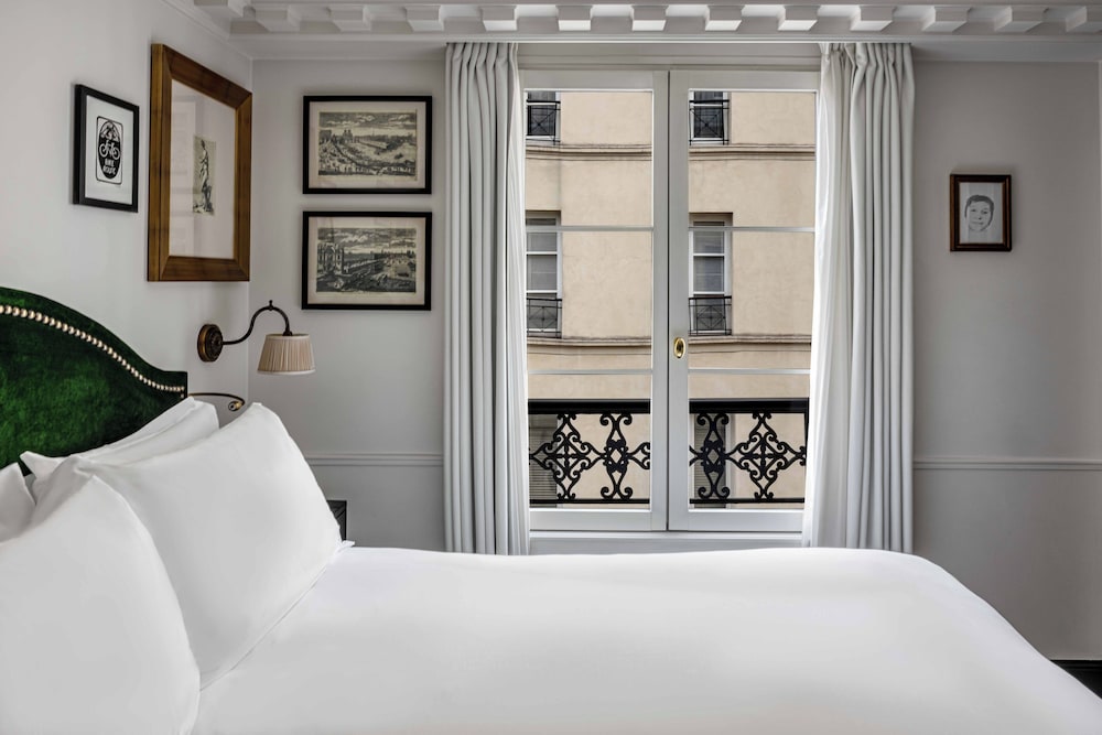 La Chambre du Marais bedroom photo