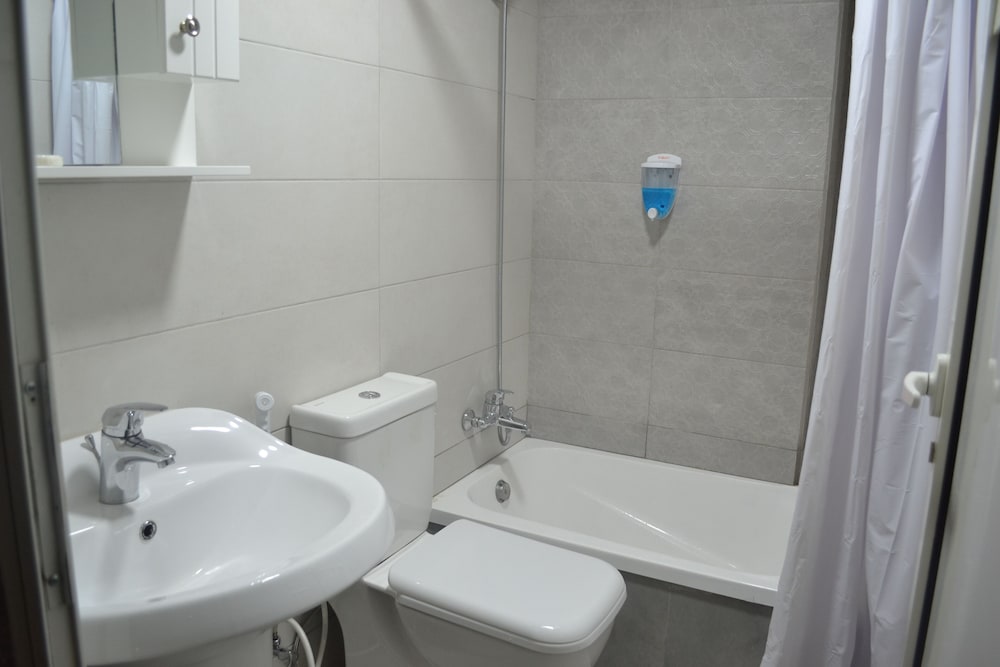 Apartment, 2 Bedrooms - Photo 13